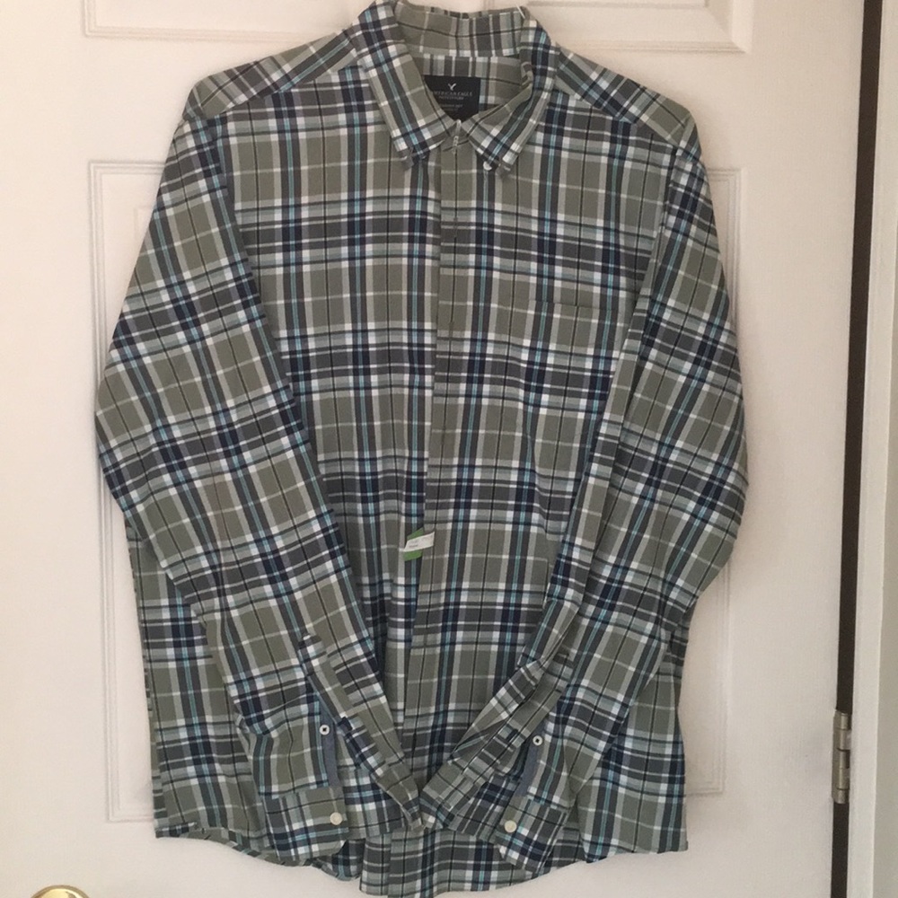 American Eagle Button Down